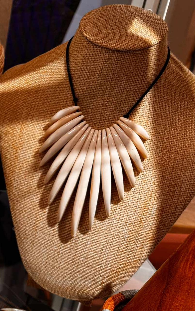 Bijoux Collier Picots en os 