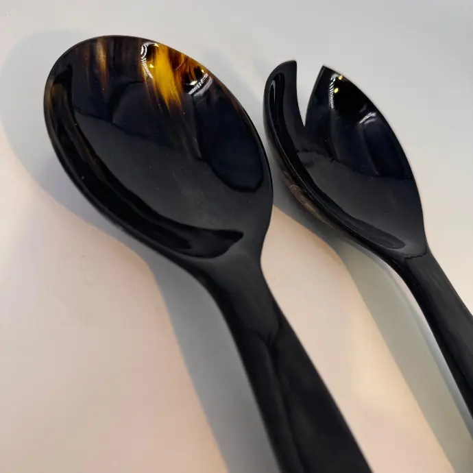 Jeu de couverts à salade en corne de zébu - Modèle Claz