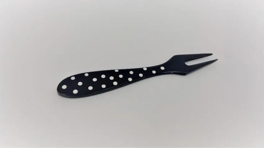 [CZFR-PP012C] Fourchette en corne de zébu - A pois - 12cm.webp
