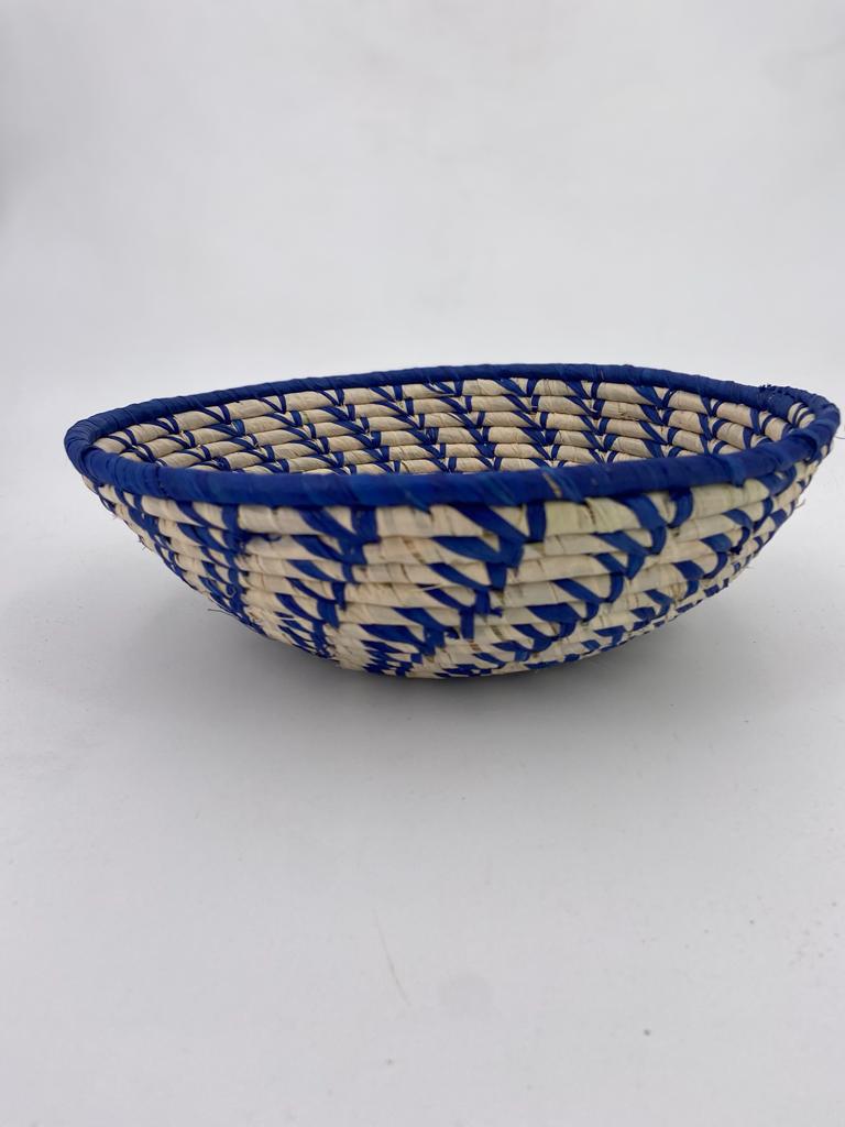 Corbeille circulaire en raphia - Motifs spirale en fibre bleue sur fond raphia naturel - 3 tailles