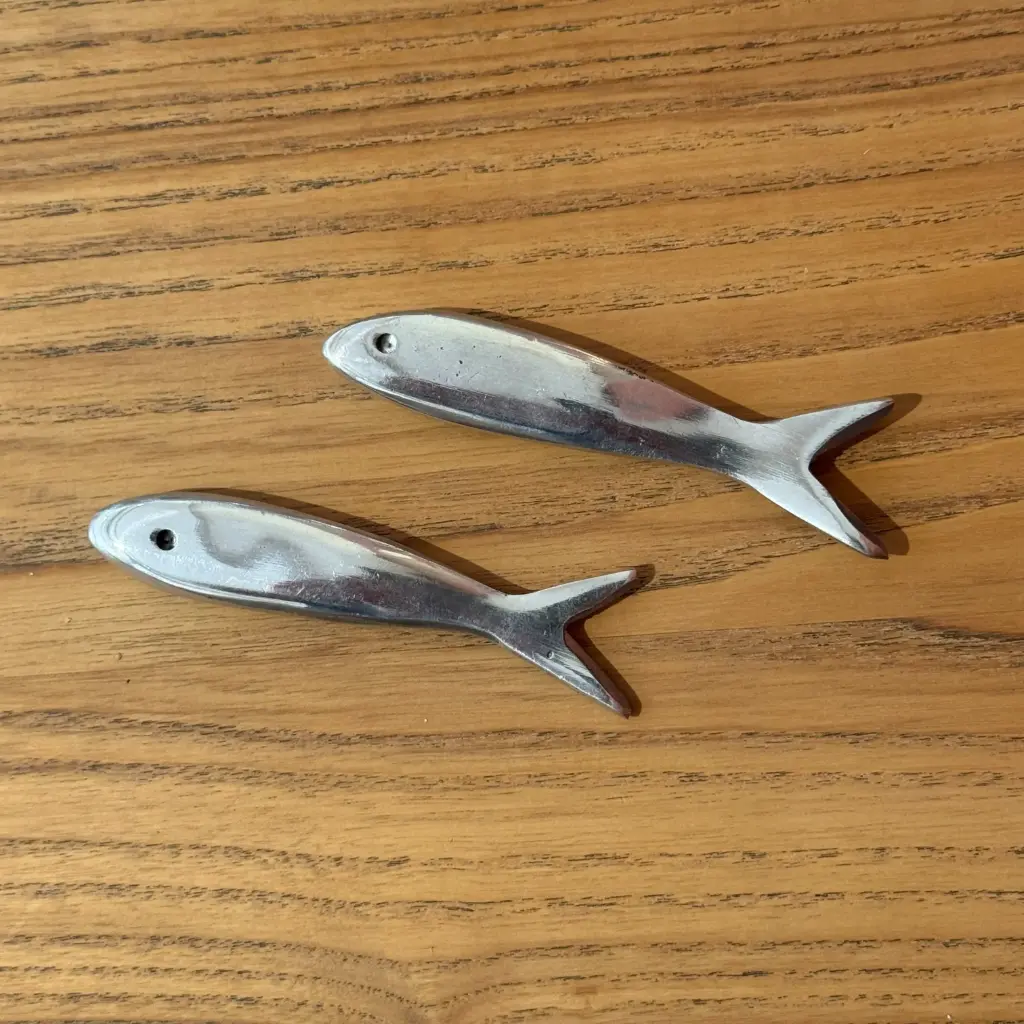 Décoration de table en aluminium recyclé - Sardine finition alu brossé - 8 cm 
