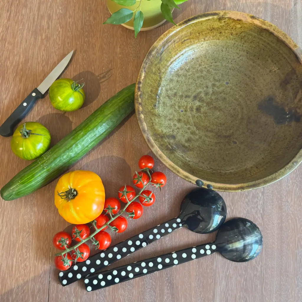 Jeu de couverts à salade en corne de zébu - Modèle GM plat à pois finition poli & lustré - Env. 30 cm / 1 g