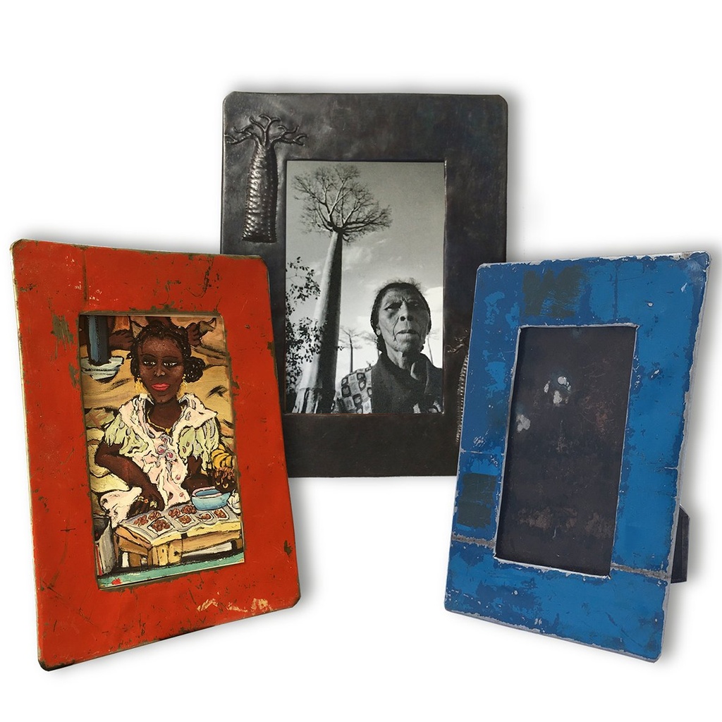 Cadre Photo en métal recyclé - Modèle Simple a poser ou suspendre finition tôle brute - Env. 22x17 cm / 0,1 g