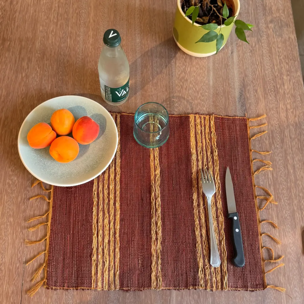 Set de table en raphia + vétiver - Modèle bordeaux finition fibre naturelle