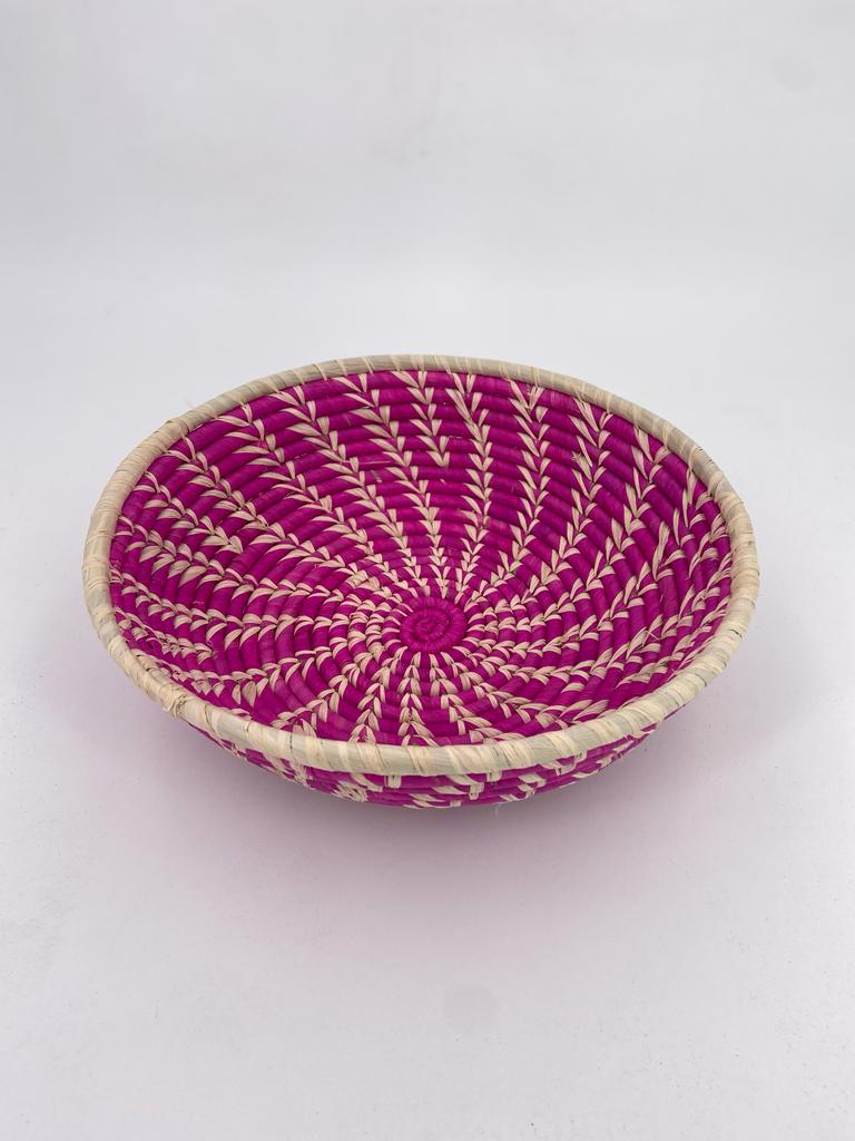 Corbeille en raphia - Spirales naturelles sur fond rose