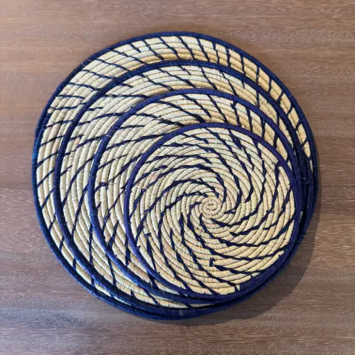 Dessous de plat en raphia - Bleu sur fibre naturelle