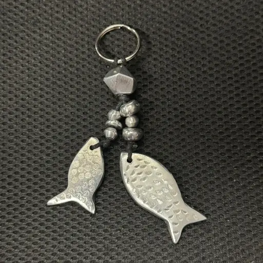 [ALPC-PS012A] Porte clé en aluminium recyclé - Modèle Sardine finition alu brossé - Env. 12 cm / 35 g