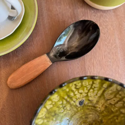 [CZCR-BS023C] Cuillère à riz en corne de zébu - Corne et bois - 22cm